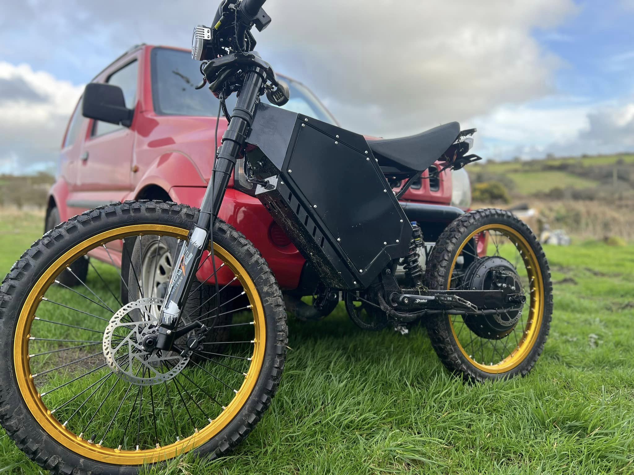 Vélo électrique tout-terrain 2 - 8000W Stealth Bomber Ebike avis et prix
